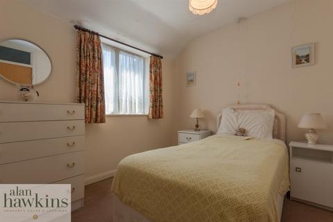 2 bedroom retirement property for sale - The Mulberrys, Royal Wootton Bassett, SN4 8