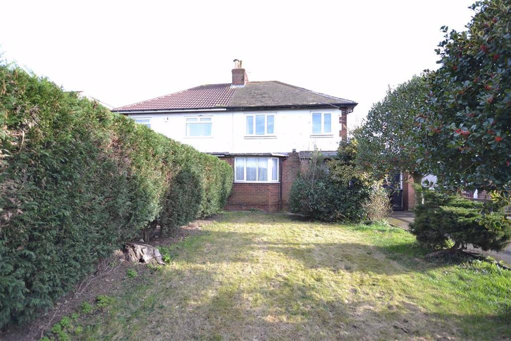 Wakefield Road, Garforth, Leeds, LS25 3 bed semidetached house £220,000