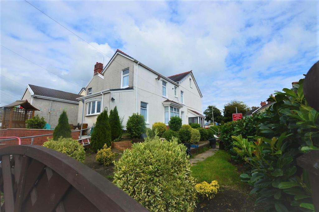Marble Hall Road, Llanelli 4 bed end of terrace house £220,000