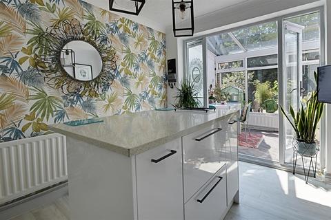 20 Beacon Hill, Bexhill-on-sea, TN39 5DF