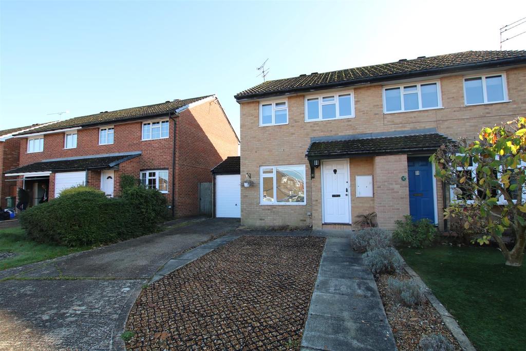 Bluebell Close, Horsham 3 bed house £375,000