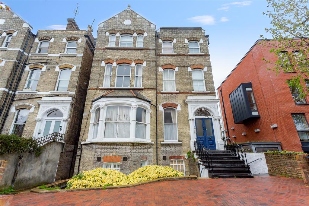 Woodchurch Road, South Hampstead NW6 1 bed flat £1,500 pcm (£346 pw)