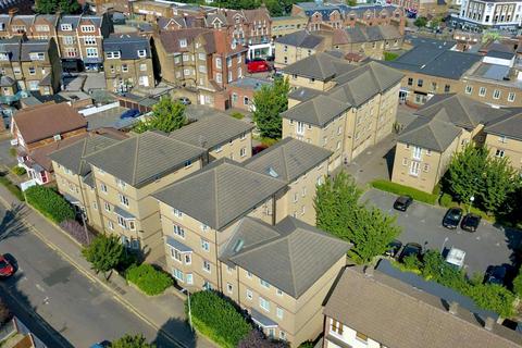 12 Alveston Square, London, E18 1AQ