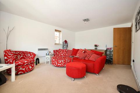 12 Alveston Square, London, E18 1AQ