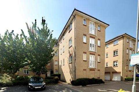 12 Alveston Square, London, E18 1AQ