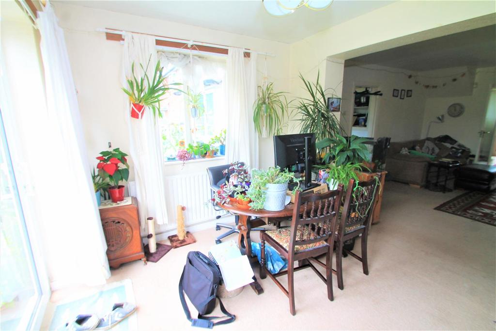 Quinton Road, Harborne, Birmingham, B17 0RP 3 bed semidetached house