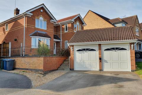 25 The Teasels, Bingham, Nottingham, NG13 8TY