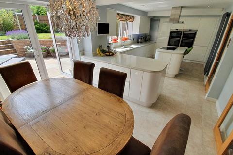 25 The Teasels, Bingham, Nottingham, NG13 8TY