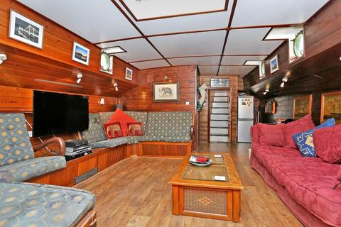 4 bedroom houseboat for sale, Albion Quay, Battersea, SW11