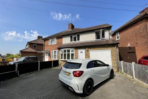 123 Bluehouse Road, London, E4 6HP