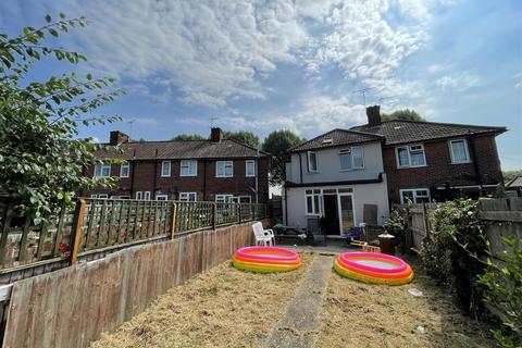 123 Bluehouse Road, London, E4 6HP