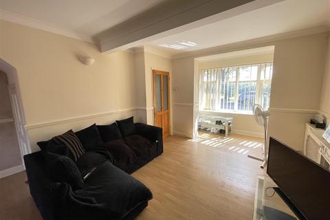 123 Bluehouse Road, London, E4 6HP