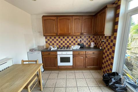 123 Bluehouse Road, London, E4 6HP