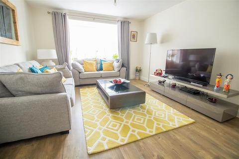 58 Chislehurst Place, Great Denham, Bedford, MK40 4TT