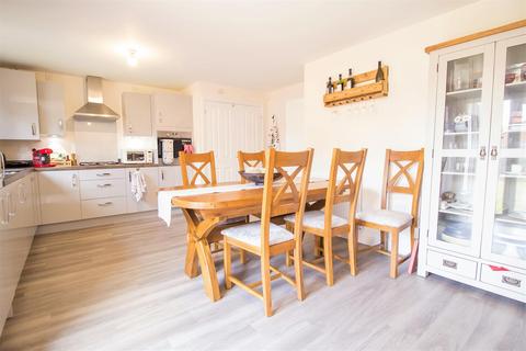 58 Chislehurst Place, Great Denham, Bedford, MK40 4TT