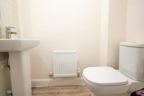 58 Chislehurst Place, Great Denham, Bedford, MK40 4TT