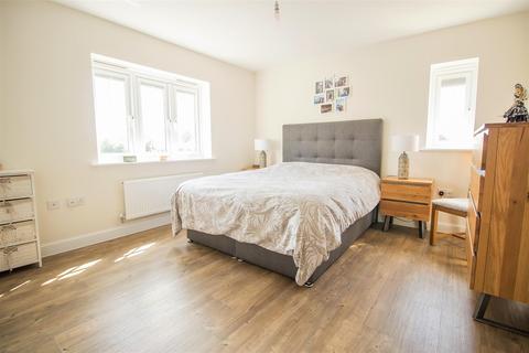 58 Chislehurst Place, Great Denham, Bedford, MK40 4TT