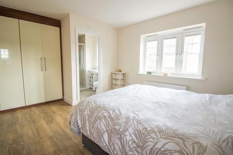 58 Chislehurst Place, Great Denham, Bedford, MK40 4TT