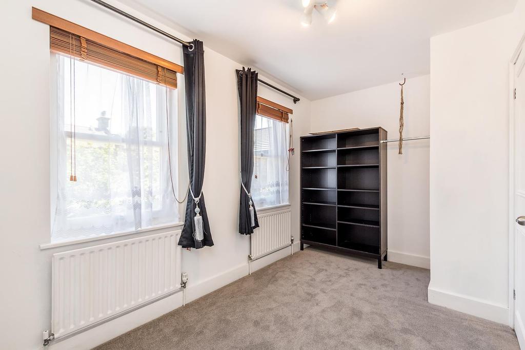 40 Elderwood Place SE27-11.JPG
