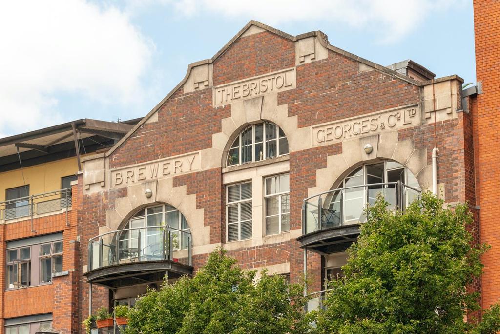 EROTSGEKEHT71 - Front External C.jpg