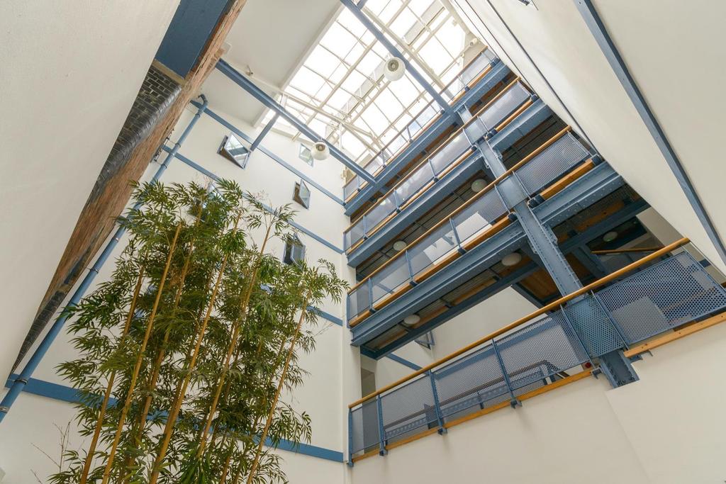 EROTSGEKEHT71 - Communal B.jpg