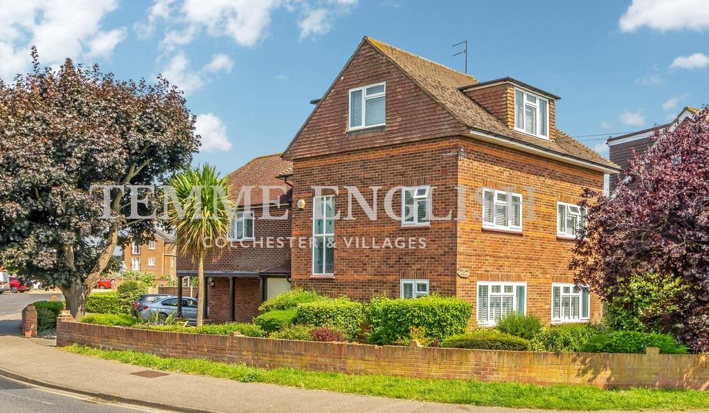 De Vere Road, Colchester 6 bed detached house £600,000