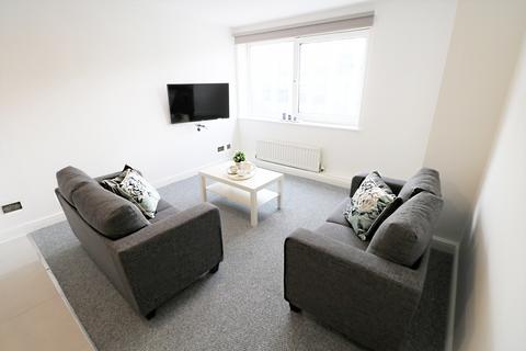 3 bedroom apartment to rent, 205 Clarendon Road, Leeds LS29DU