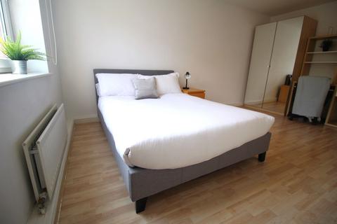 2 bedroom flat to rent, Flat 73, 205 Clarendon Road, Leeds, LS2 9DU