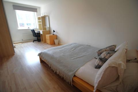 2 bedroom flat to rent, Flat 73, 205 Clarendon Road, Leeds, LS2 9DU