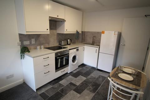 2 bedroom apartment to rent, 205 Clarendon Road, leeds LS2 9DU