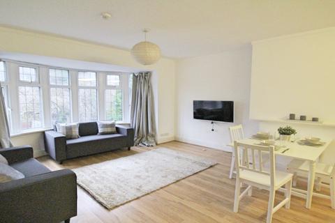 3 bedroom apartment to rent, Otley Road, Leeds LS6 3PX