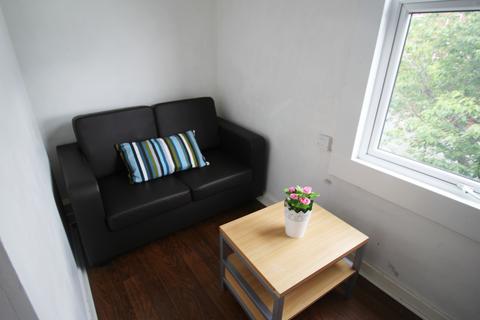 1 bedroom apartment to rent, Kelso Road, Leeds LS2 9PR