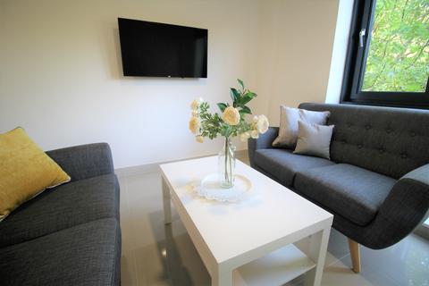 3 bedroom apartment to rent - Westmount 59-61 Clarendon Road, Leeds LS2 9NZ