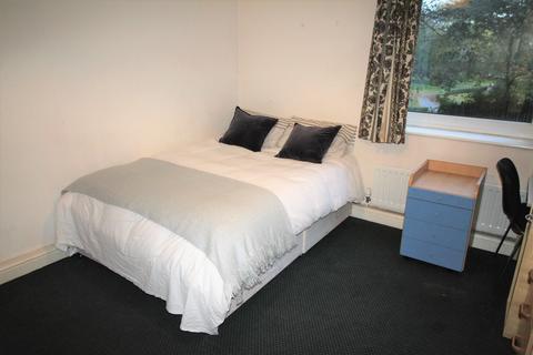 3 bedroom apartment to rent, 205 Clarendon Road, Leeds LS29DU