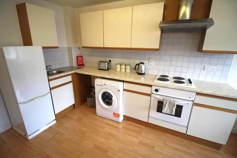 2 bedroom apartment to rent, 205 Clarendon Road, Leeds LS29DU