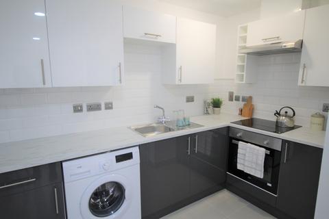 2 bedroom apartment to rent, 205 Clarendon Road, Leeds LS29DU