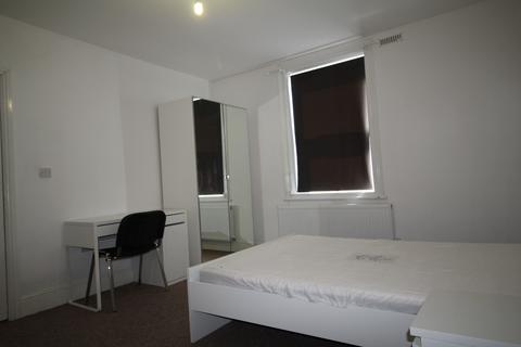 1 bedroom house to rent, 4 Harold Road, LS6 1PR