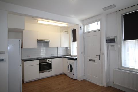 1 bedroom house to rent, 4 Harold Road, LS6 1PR