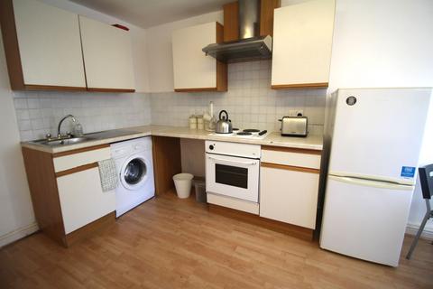 2 bedroom flat to rent, Flat 40, 205 Clarendon Road, Leeds, LS2 9DU
