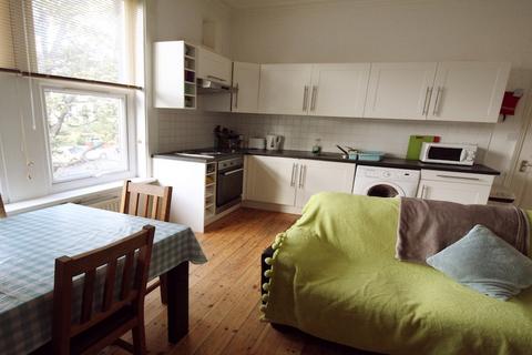 5 bedroom apartment to rent, Victoria Terrace, Leeds LS3 1BX