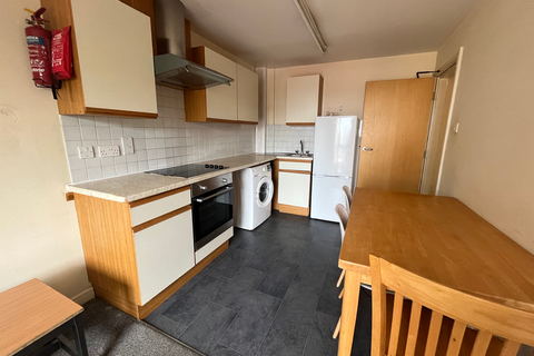 2 bedroom flat to rent, Flat 56, 205 Clarendon Road, Leeds, LS2 9DU
