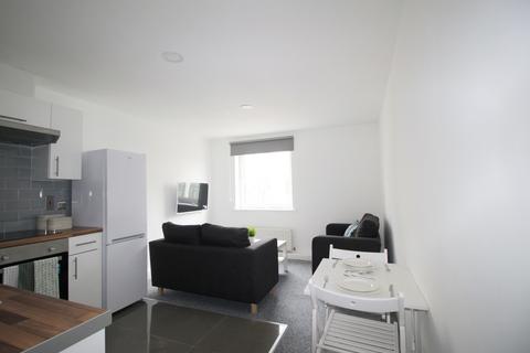 2 bedroom apartment to rent, 205 Clarendon Road, Leeds LS29DU