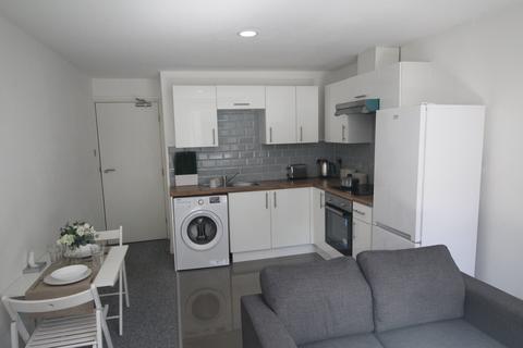 2 bedroom flat to rent, Flat 42, 205 Clarendon Road, Leeds, LS2 9DU