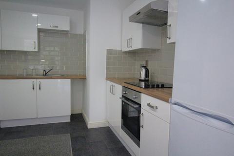 4 bedroom apartment to rent, 205 Clarendon Road, Leeds LS29DU