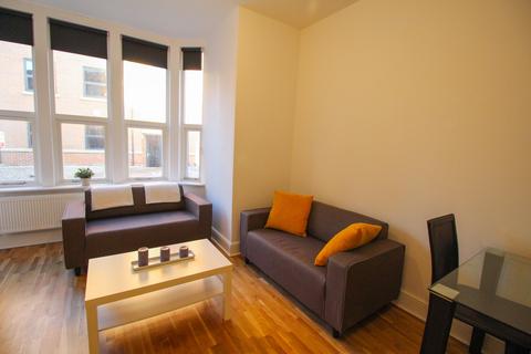 3 bedroom apartment to rent, Victoria Street, Leeds LS3 1BU