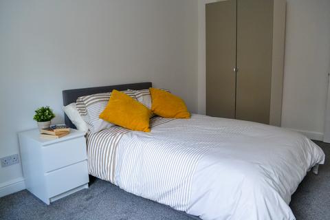 3 bedroom apartment to rent - 53 Clarendon Road, Leeds LS2 9NZ