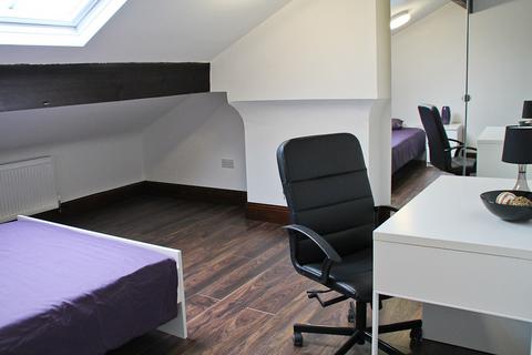 2 bedroom apartment to rent, Kelso Road, Leeds LS2 9DU