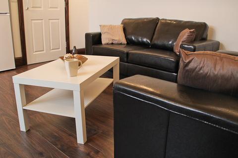 2 bedroom apartment to rent, Kelso Road, Leeds LS2 9DU