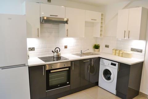 2 bedroom flat to rent, Flat 84, 205 Clarendon Road, Leeds, LS2 9DU