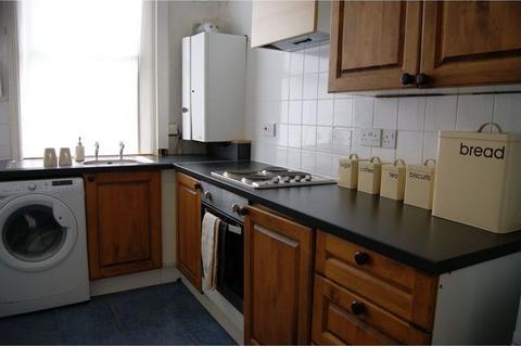 2 bedroom terraced house to rent, Harold Street, Leeds LS6 1PL